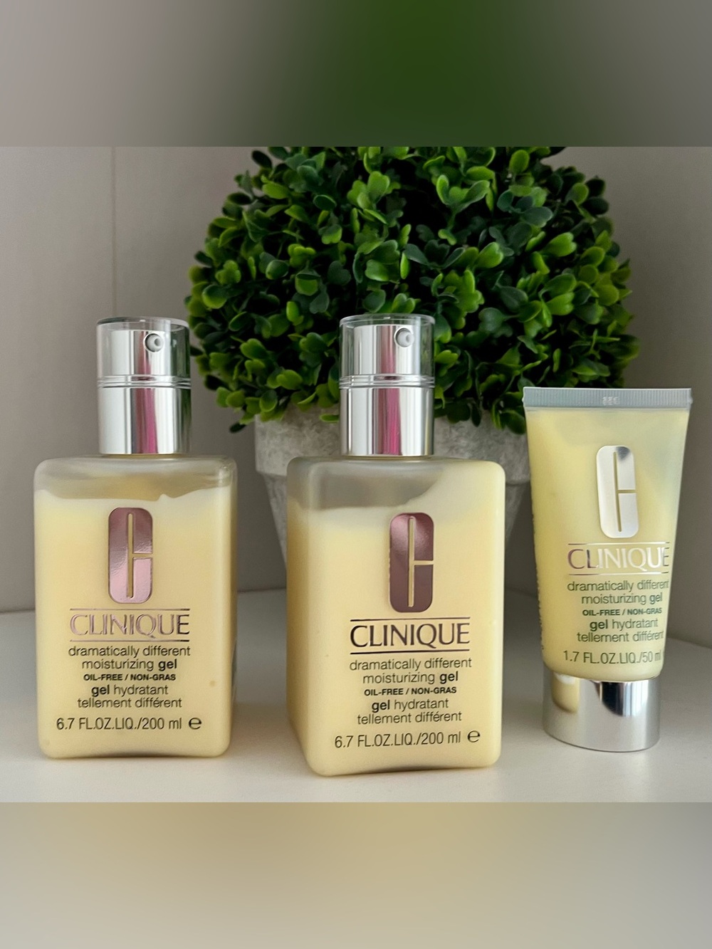 Brand new - Clinique Dramatically Different Moisturizing Gel bundle